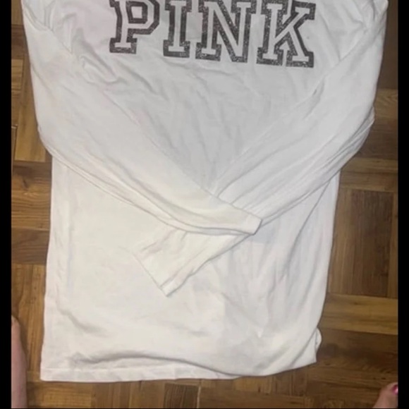 Bundle of Long Sleeved Victoria’s Secret Pink Shirts, Women’s size small - Picture 5 of 5